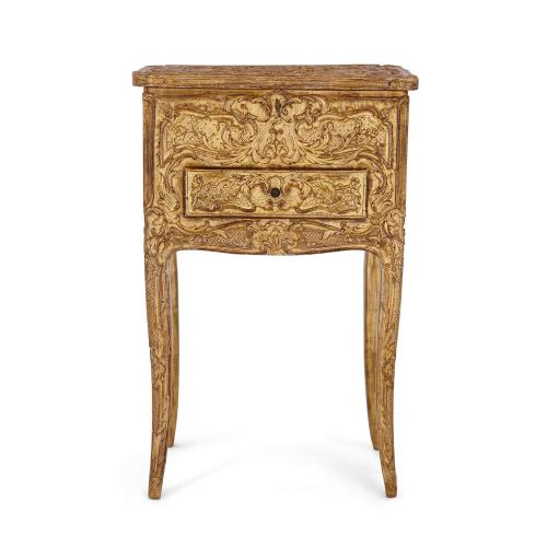 French Régence period carved giltwood table with mirror, early 18th century