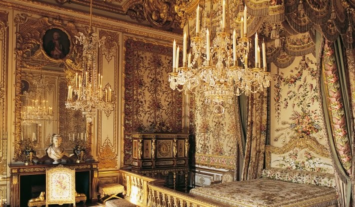 Reproduction of the king's Louis XV desk at Versailles - louis XV furniture