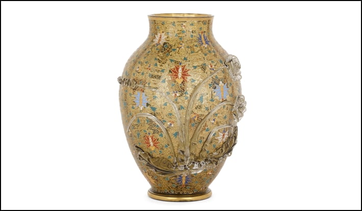 Art Nouveau vase by the leading producer Moser