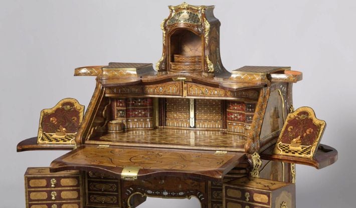 Guide to Antique Mechanical Furniture in 6 Museum Pieces